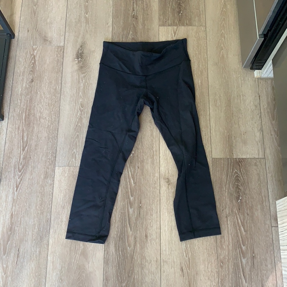 Lululemon Black Capri Leggings